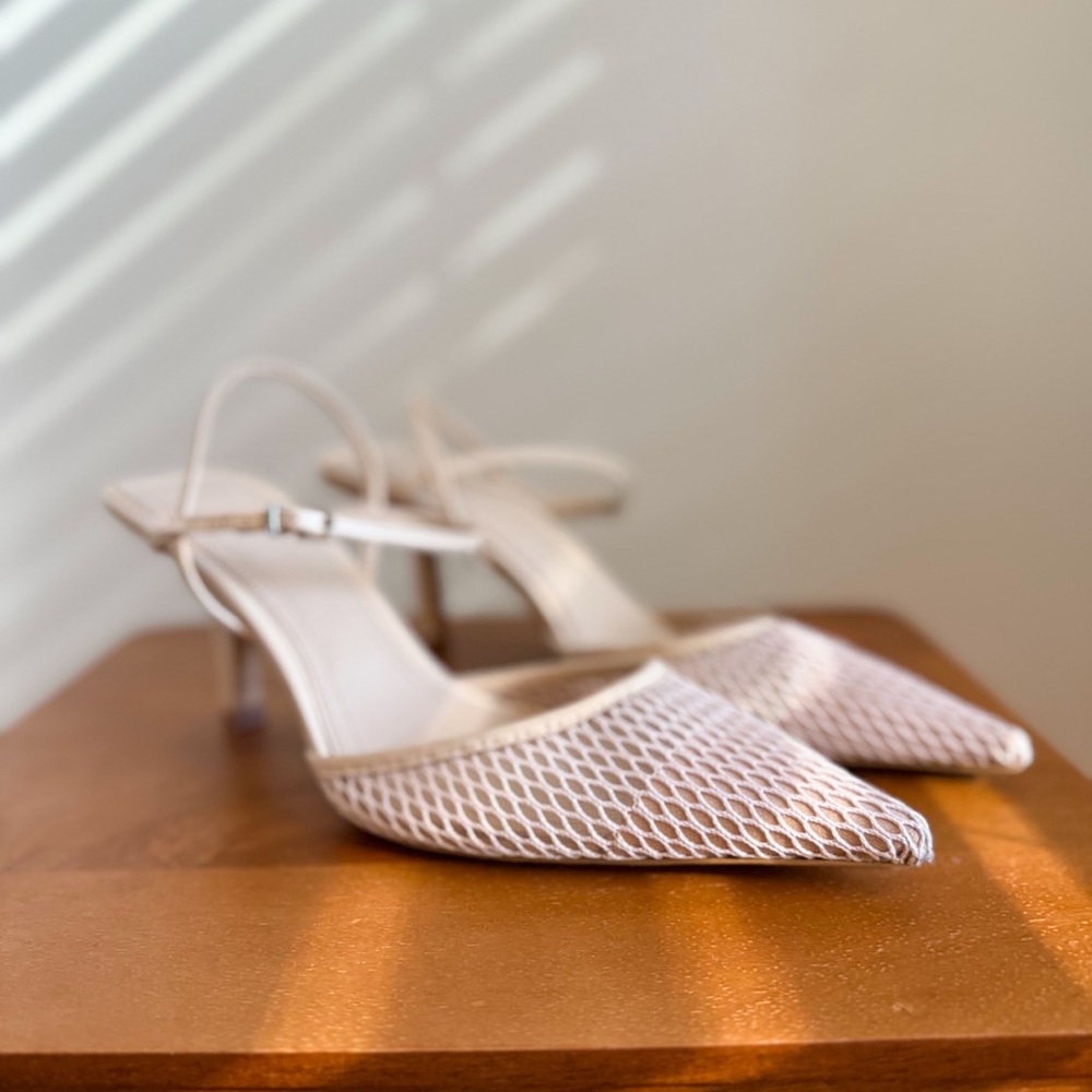 EUC Zara Pointed Toe Kitten Heels
